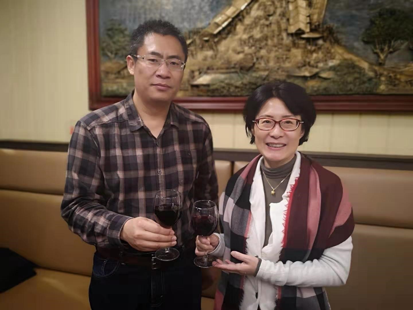 Tong Xiaoling, Consul General of the People's Republic of China in Vancouver, with Principal Li